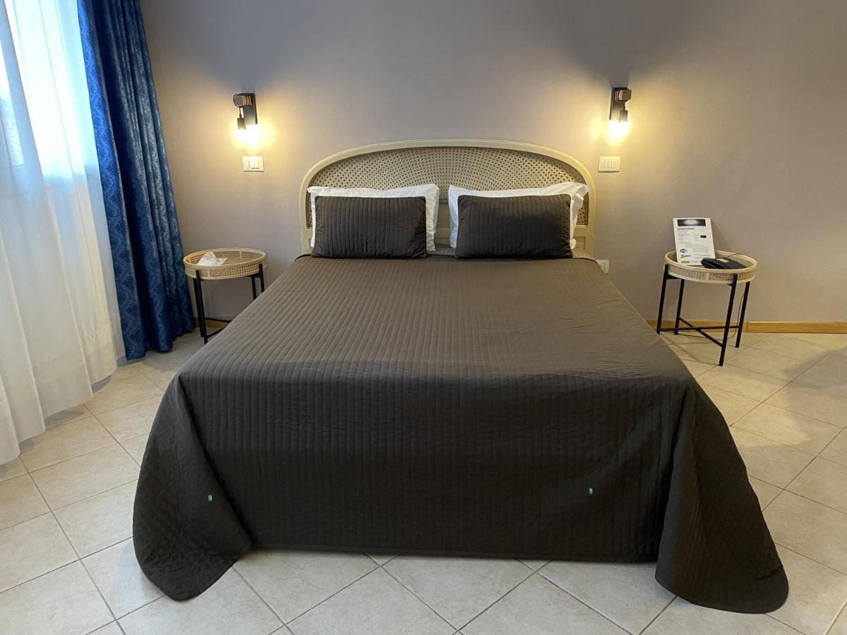 Hotel Petrarca Boara Pisani Luaran gambar